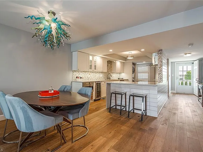 4155 Crayton Rd #203 — Photo 2