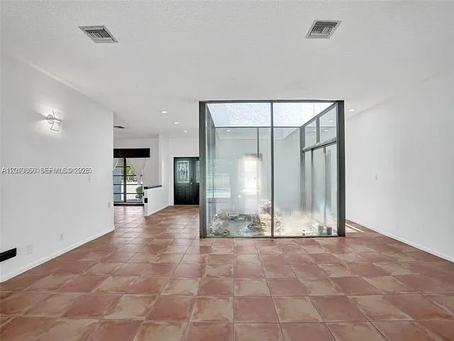 16610 Royal Poinciana Ct — Photo 19