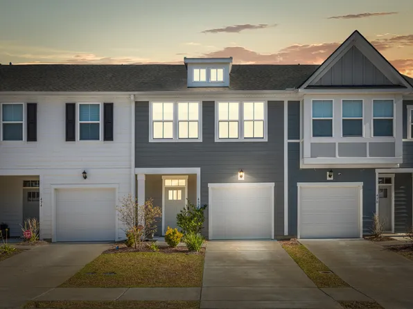 432 Trotters Ln, Moncks Corner, SC 29461