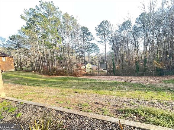 4th image of 6008 Hollow Dr