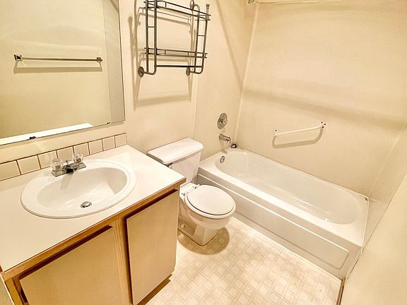 3rd image of 2100 California Ave SW #305