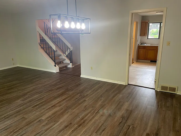 9404 Sherman Ln — Photo 18