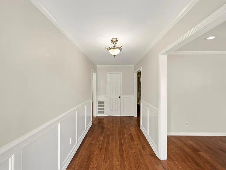 6131 Yarwell Dr — Photo 5