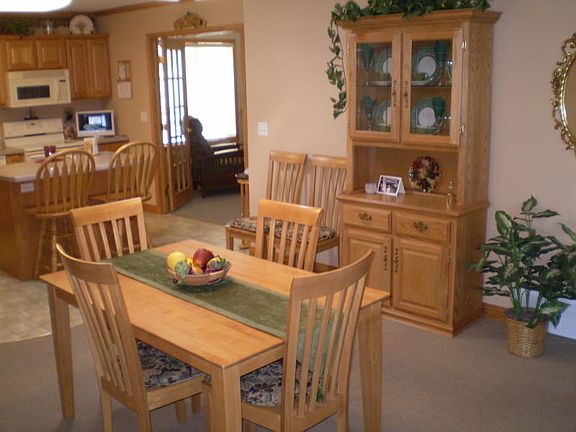 4th image of 2512 Pembrooke Dr