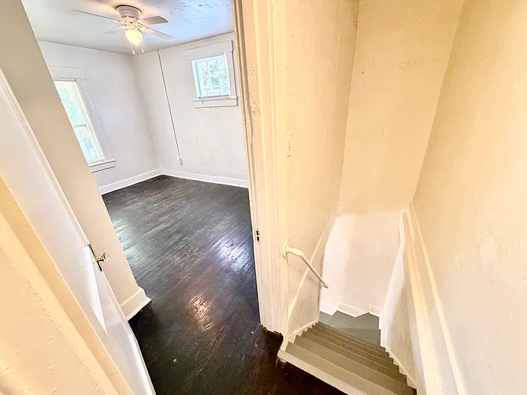 701 S 12th St — Photo 16