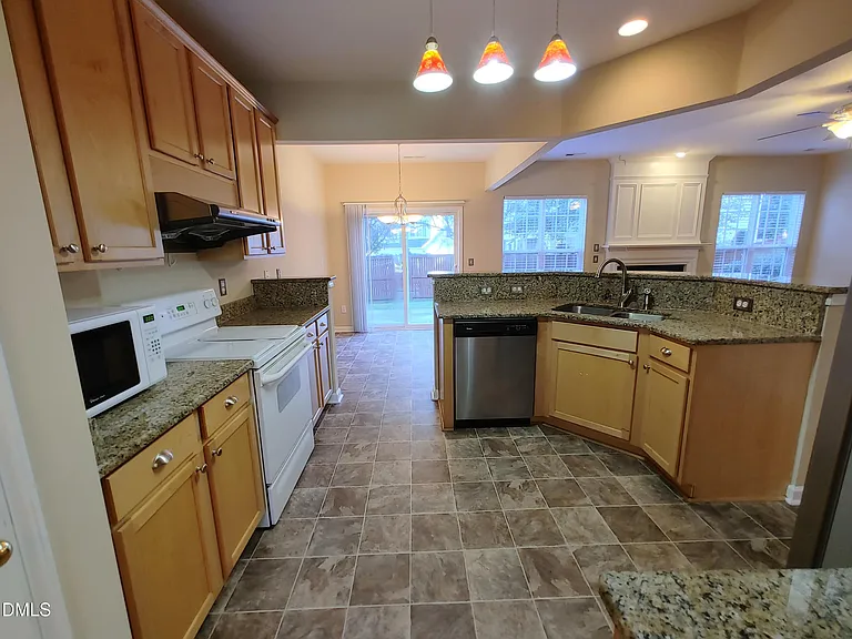 301 Millicent Way — Photo 9