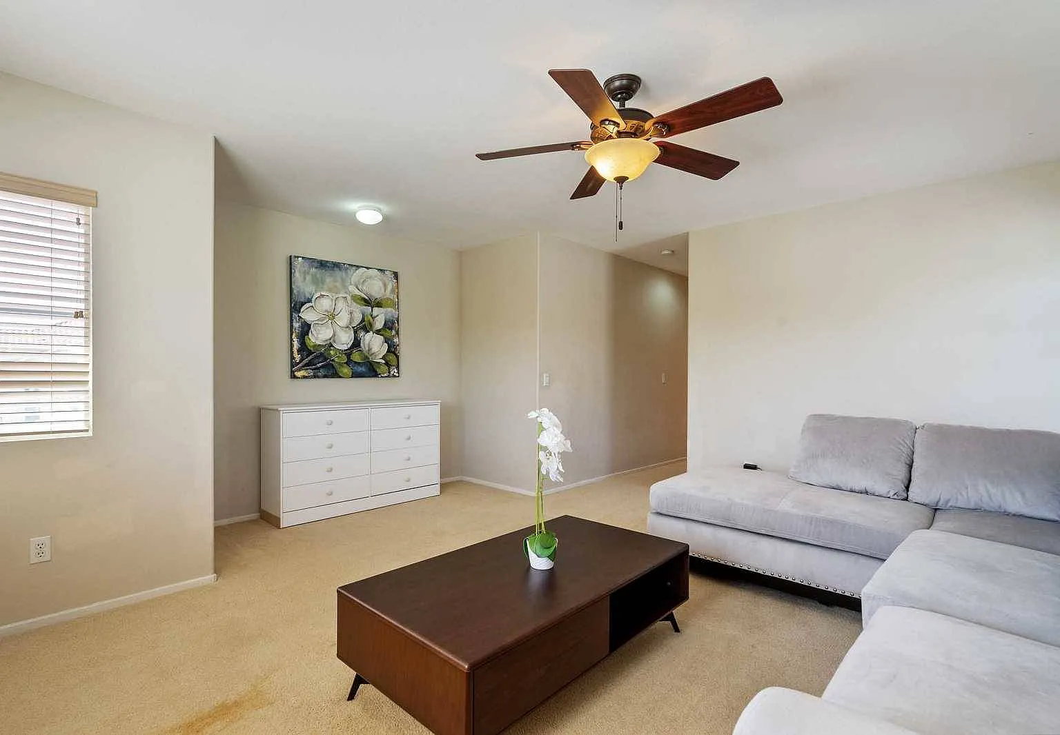 4 bed, 2731 sqft, $5,000 — Photo 2
