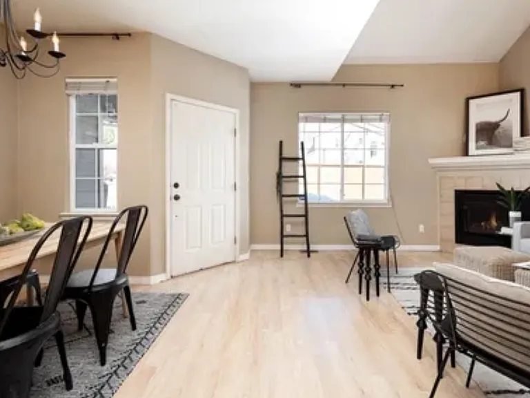 749 S Depew St — Photo 2