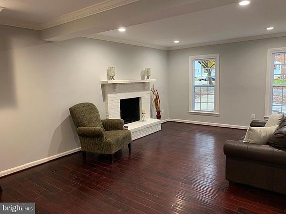 4th image of 6431 Forest Rd