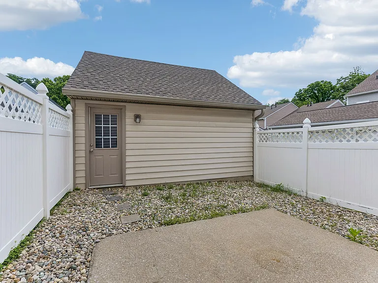 7855 Heaton Way — Photo 28