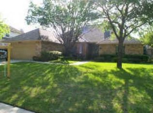 815 Spring Canyon Dr, Irving, TX 75063