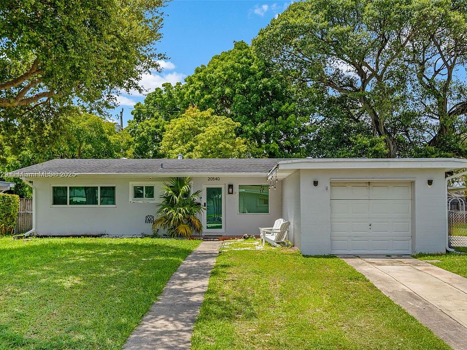 1st image of 20540 Leeward Ln