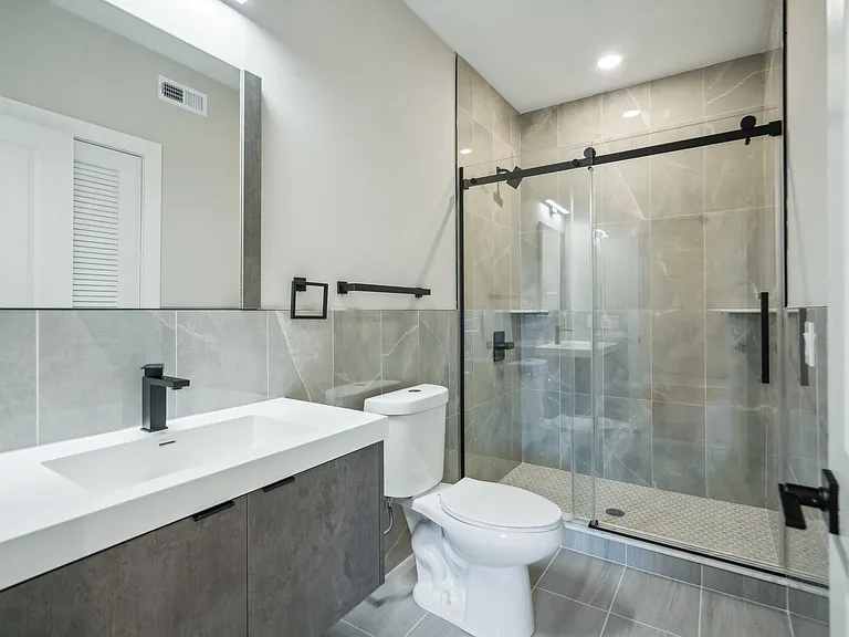 2635 W Jefferson St #106 — Photo 4