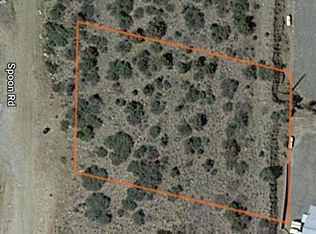 18123 S Spoon Rd, Peeples Valley, AZ 86332