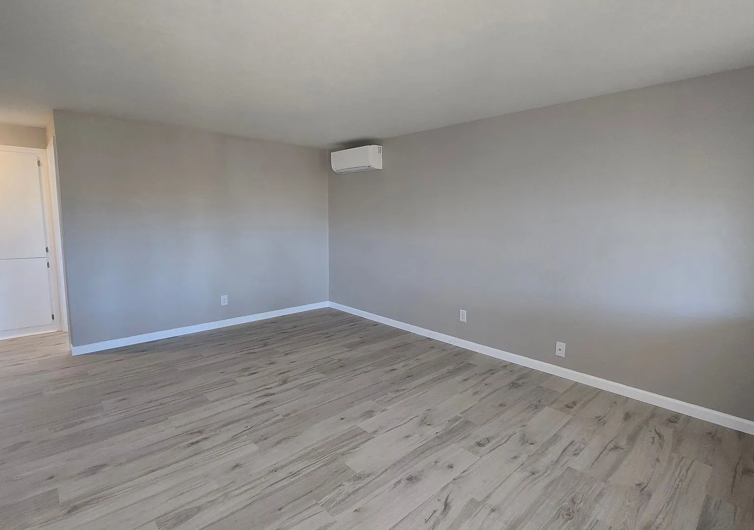Garland Way Apartments — Photo 2