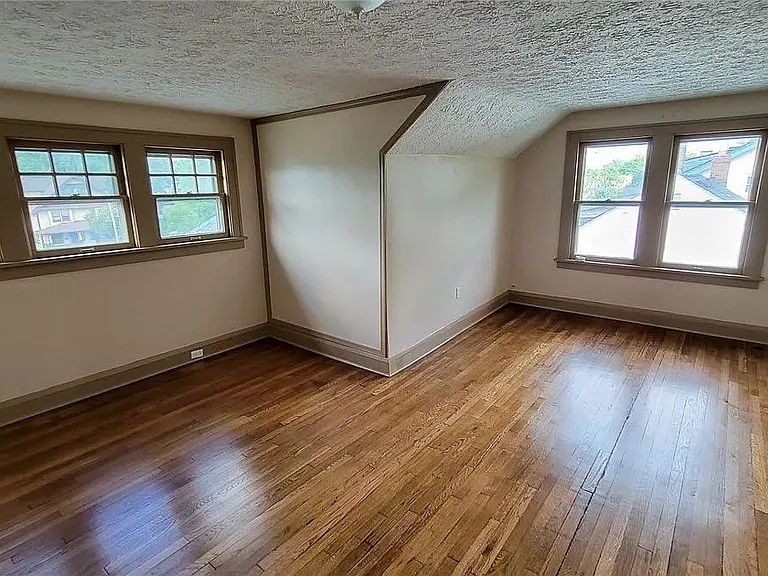 9707 Clifton Blvd #3 — Photo 30
