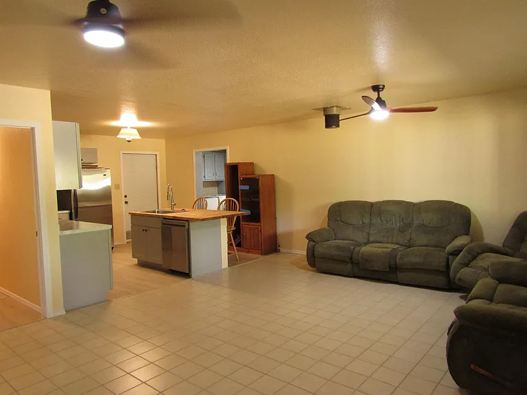 1120 Clearwater Rd — Photo 5