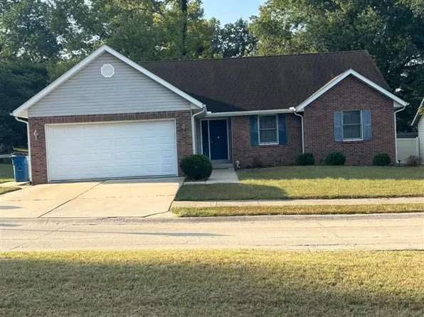 3971 Ian Dr, Terre Haute, IN 47803