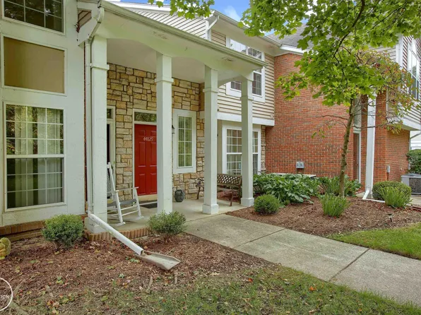 44829 Marigold Dr, Sterling Heights, MI 48314