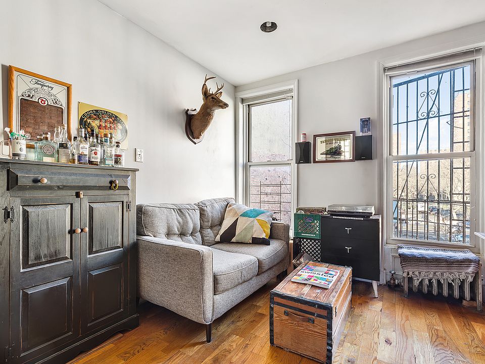 1st image of 167 Vernon Ave APT 3