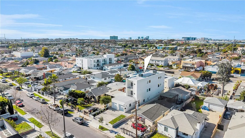 Building Photo - 10905 Dalerose #B