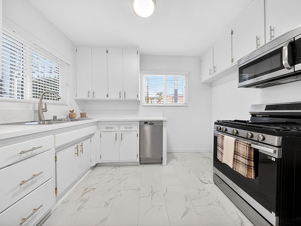 1st image of 1815 N Harvard Blvd #17110