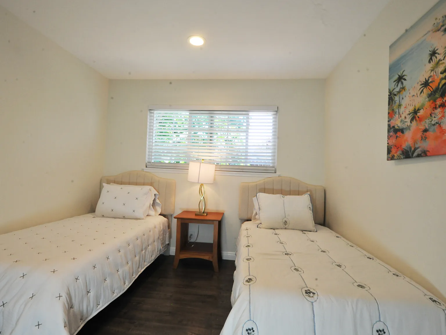 5 bed, 1948 sqft, $10,000 — Photo 2