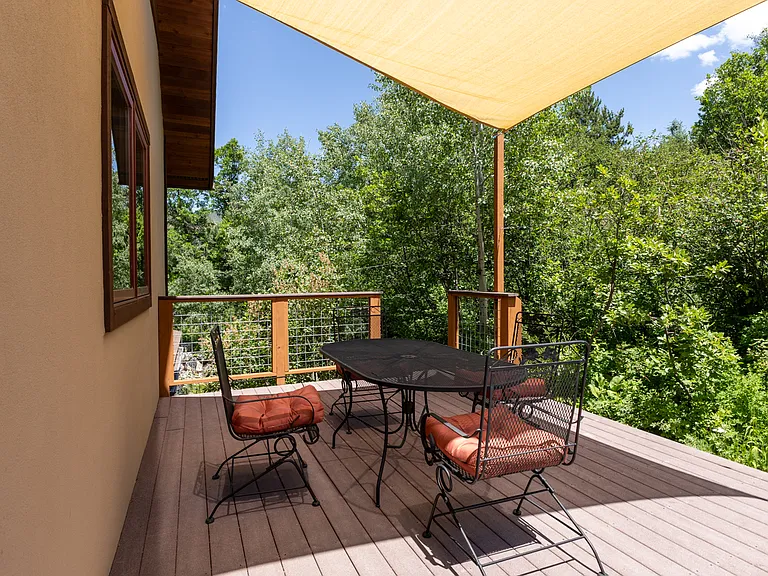 Private Deck