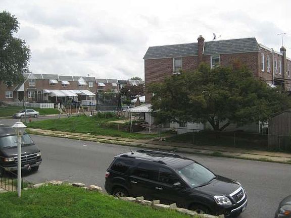 3rd image of 6812 Revere St