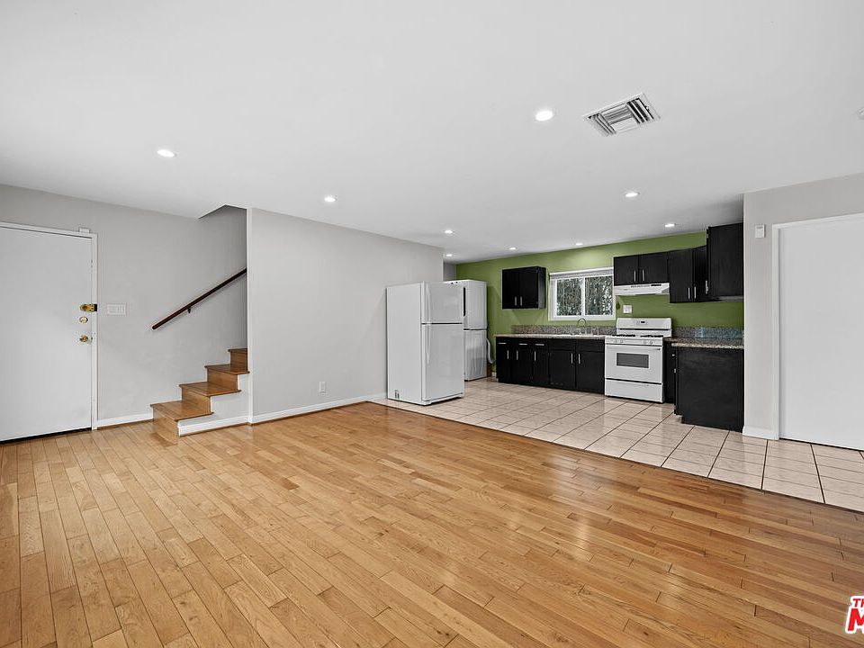 1st image of 939 S Ogden Dr #2