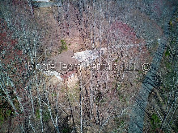 5th image of 1020 High Vista Dr