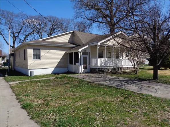 590 S Goodrich St, Colfax, IA 50054