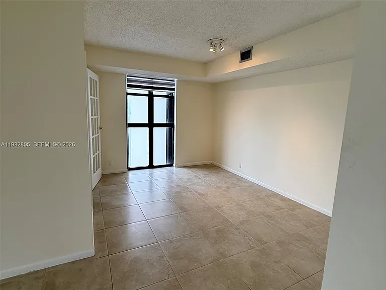 4000 Towerside Ter #1401 — Photo 10