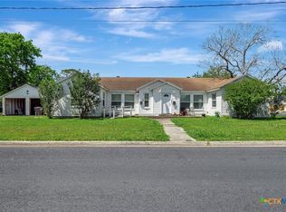 1005 Macarthur St, Victoria, TX 77901