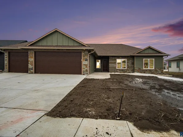 5904 W McKinley St, Sioux Falls, SD 57107