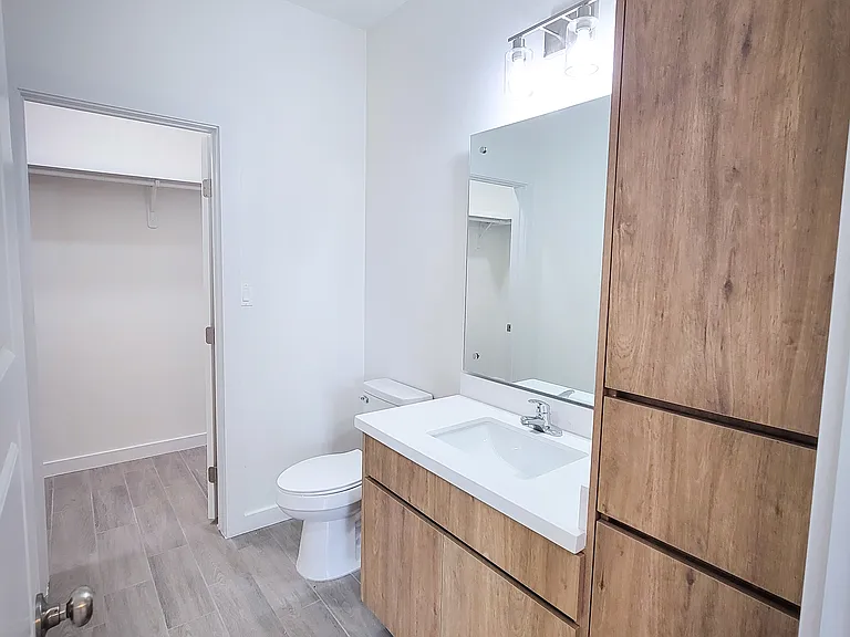1404 W Platinum Dr #4 — Photo 9