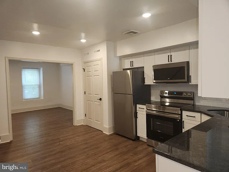 3856 Terrace St — Photo 13