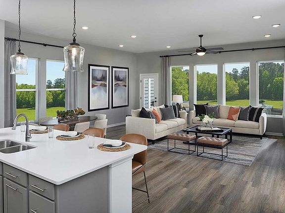 The Heirloom - Family Room