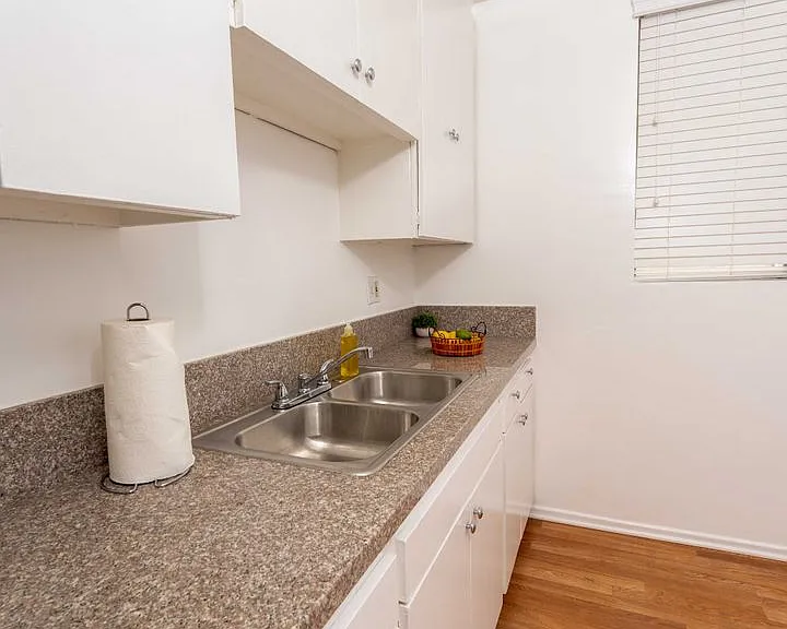 11712Darl — Photo 6