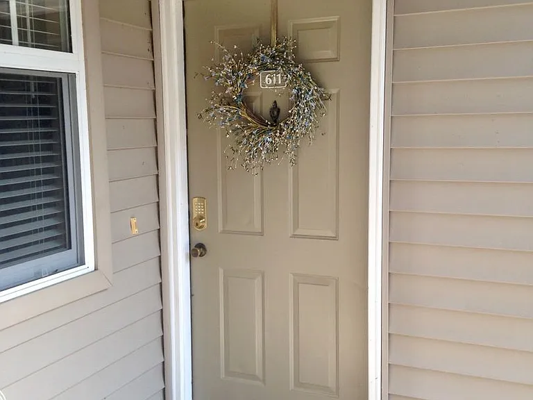 67 Summerfield Ct #611 — Photo 15