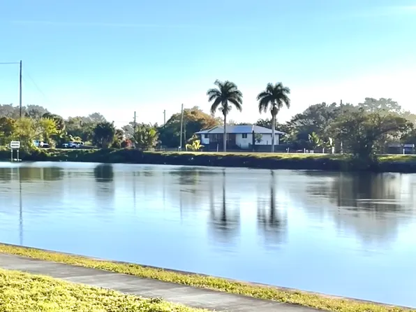 384 Avenue N Unit 2, Moore Haven, FL 33471