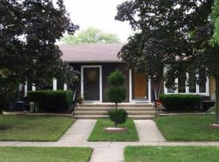 590 Berkshire Ln, Des Plaines, IL