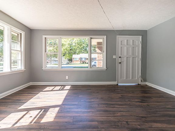 3rd image of 8215 Nancy Ln