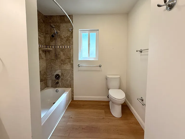 5770 Soledad Mountain Rd — Photo 34