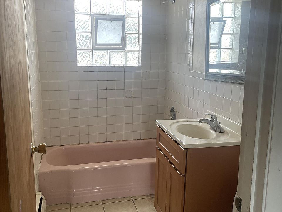 2nd image of 1829 N 19th Ave #23