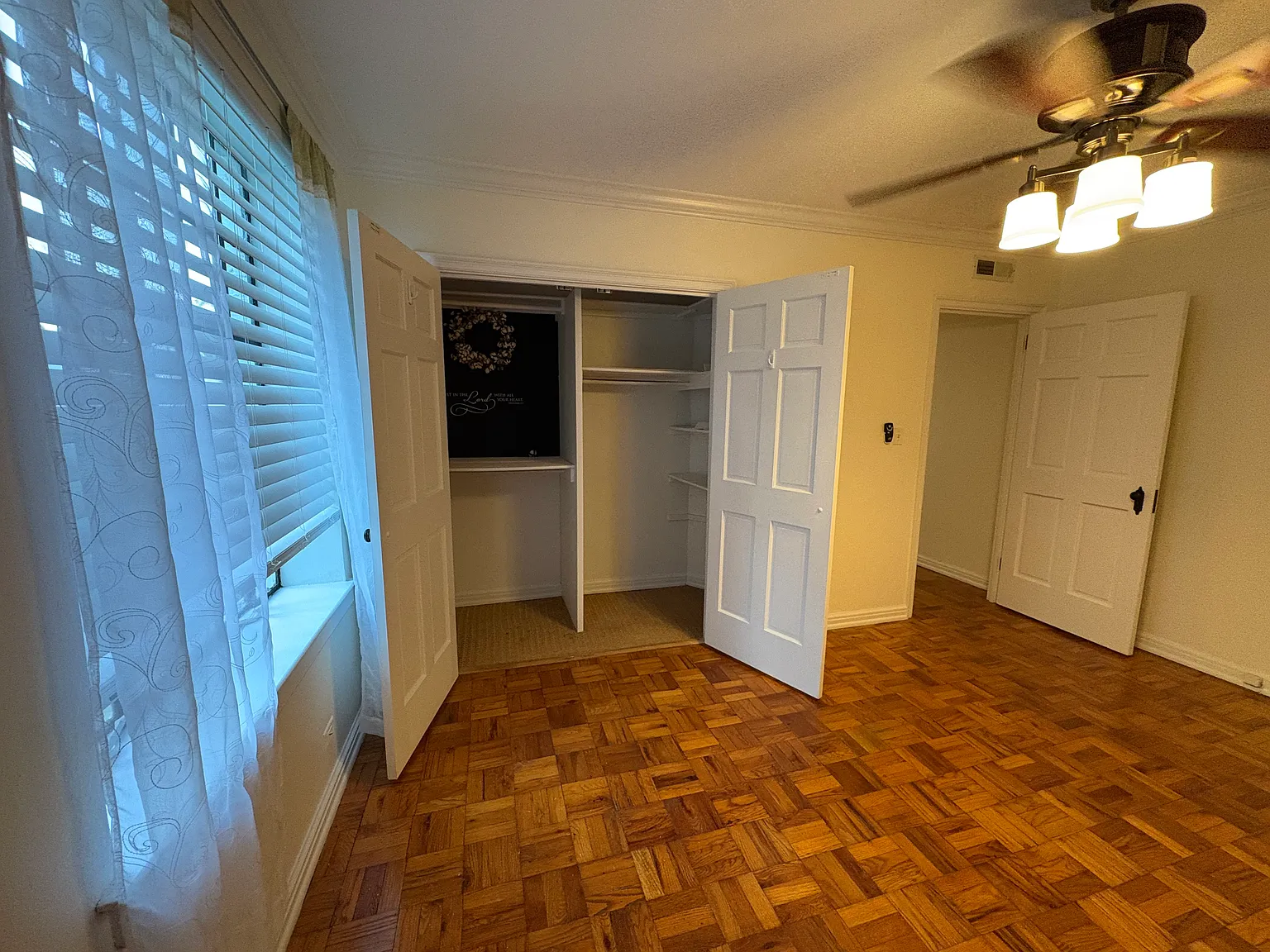 1700 N Elm St — Photo 3