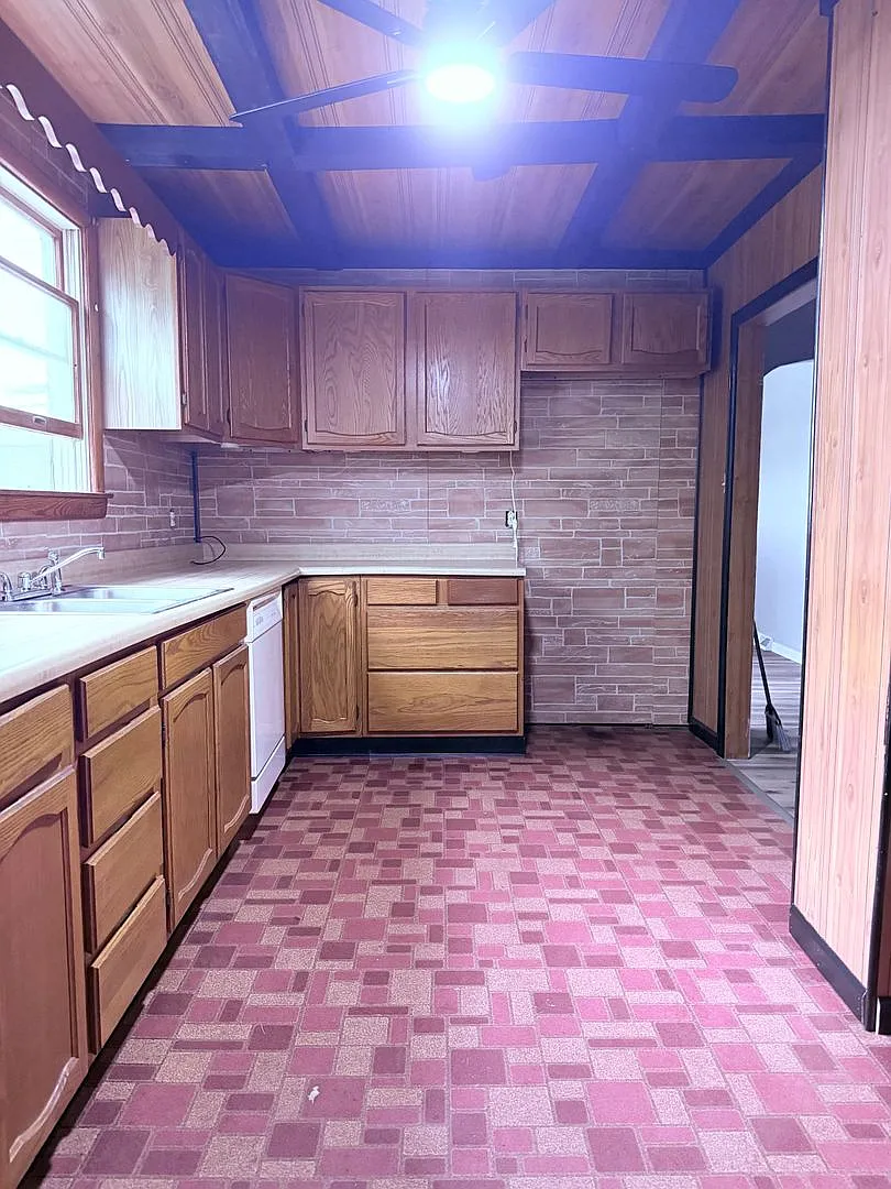 2Bedroom 1Bathroom House — Photo 4