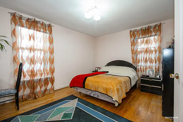 Sold by Abacus Properties | media 26