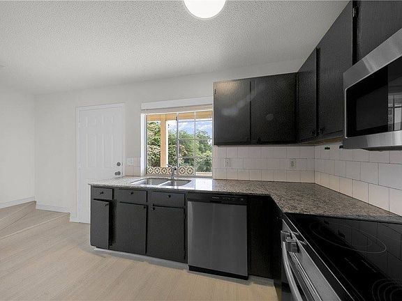 4th image of 2456 N Brophy Cir APT 1