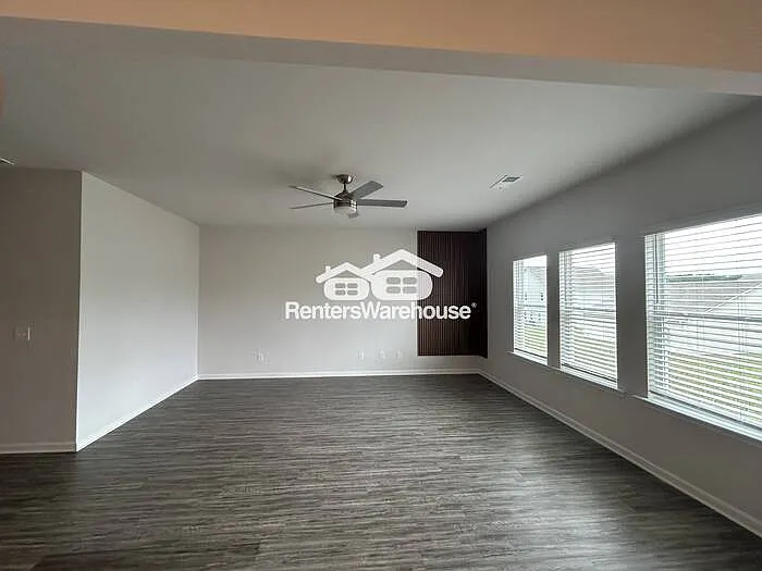5475 Cedar Creek Dr — Photo 12
